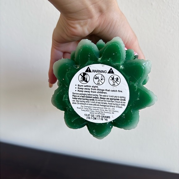 Pink bow Christmas Tree Candle - Picture 4 of 5